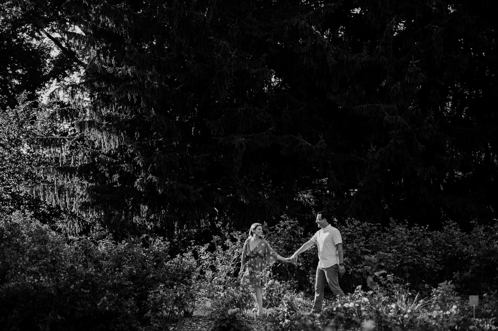 park of the roses engagement session by jessica love (8 of 12).jpg