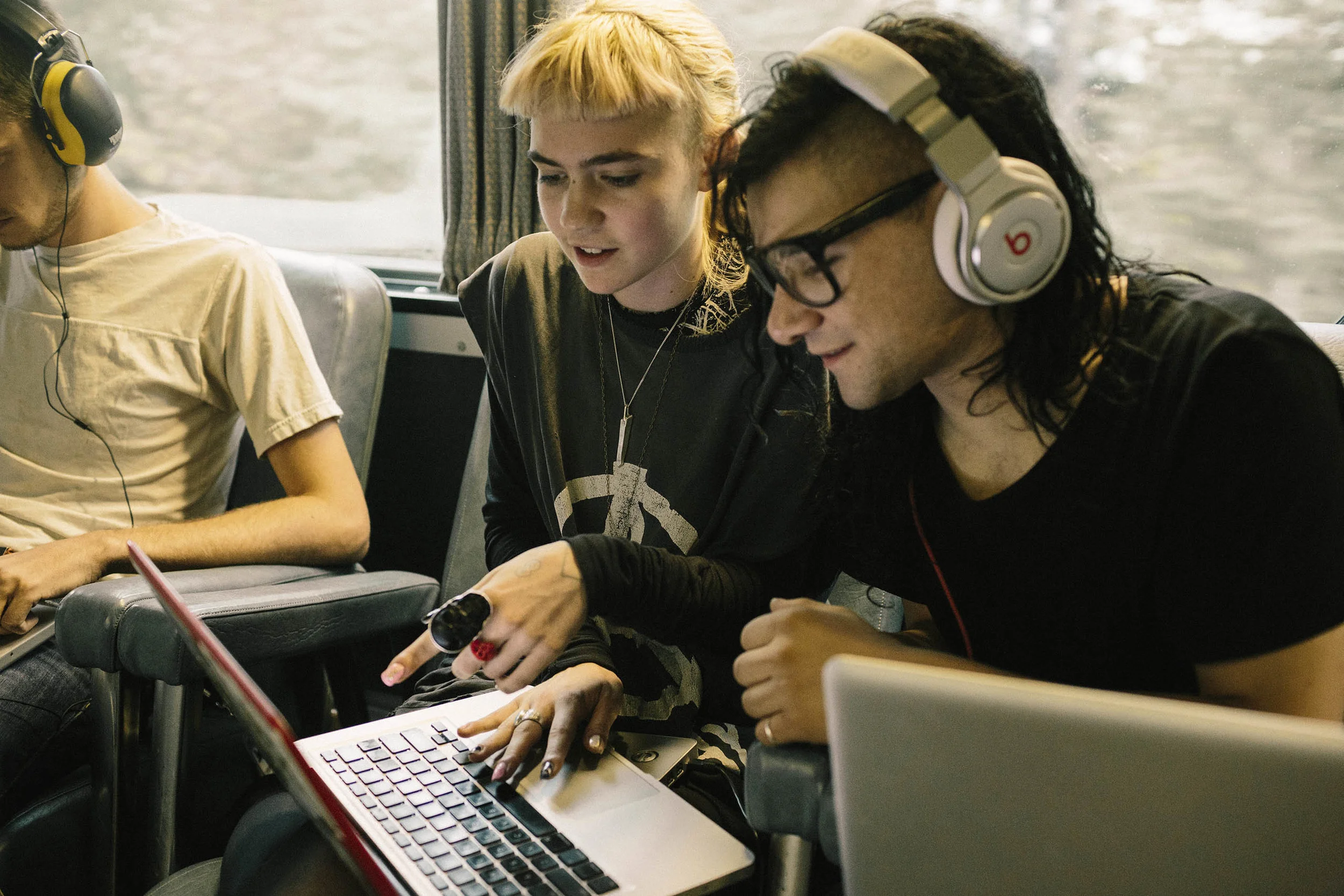 Grimes and Skrillex in the 2013 Full Flex Express in Canada
