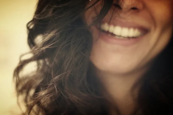 smile-2607299_1920.jpg