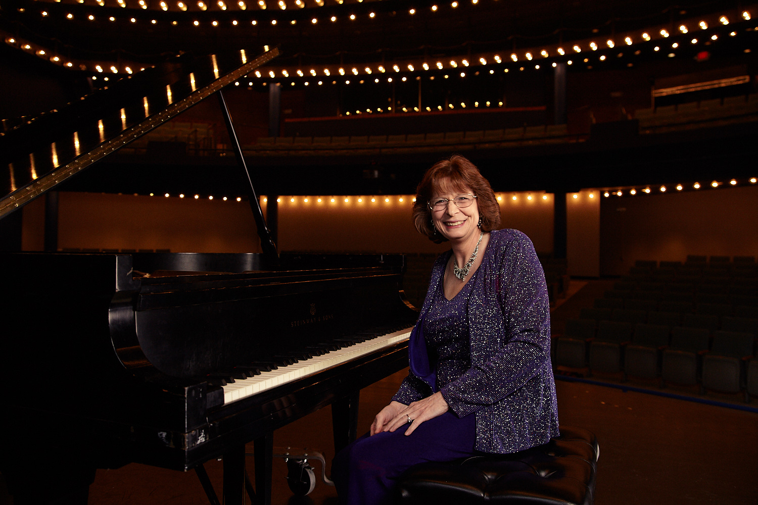  Steinway piano artist Linda Monson 