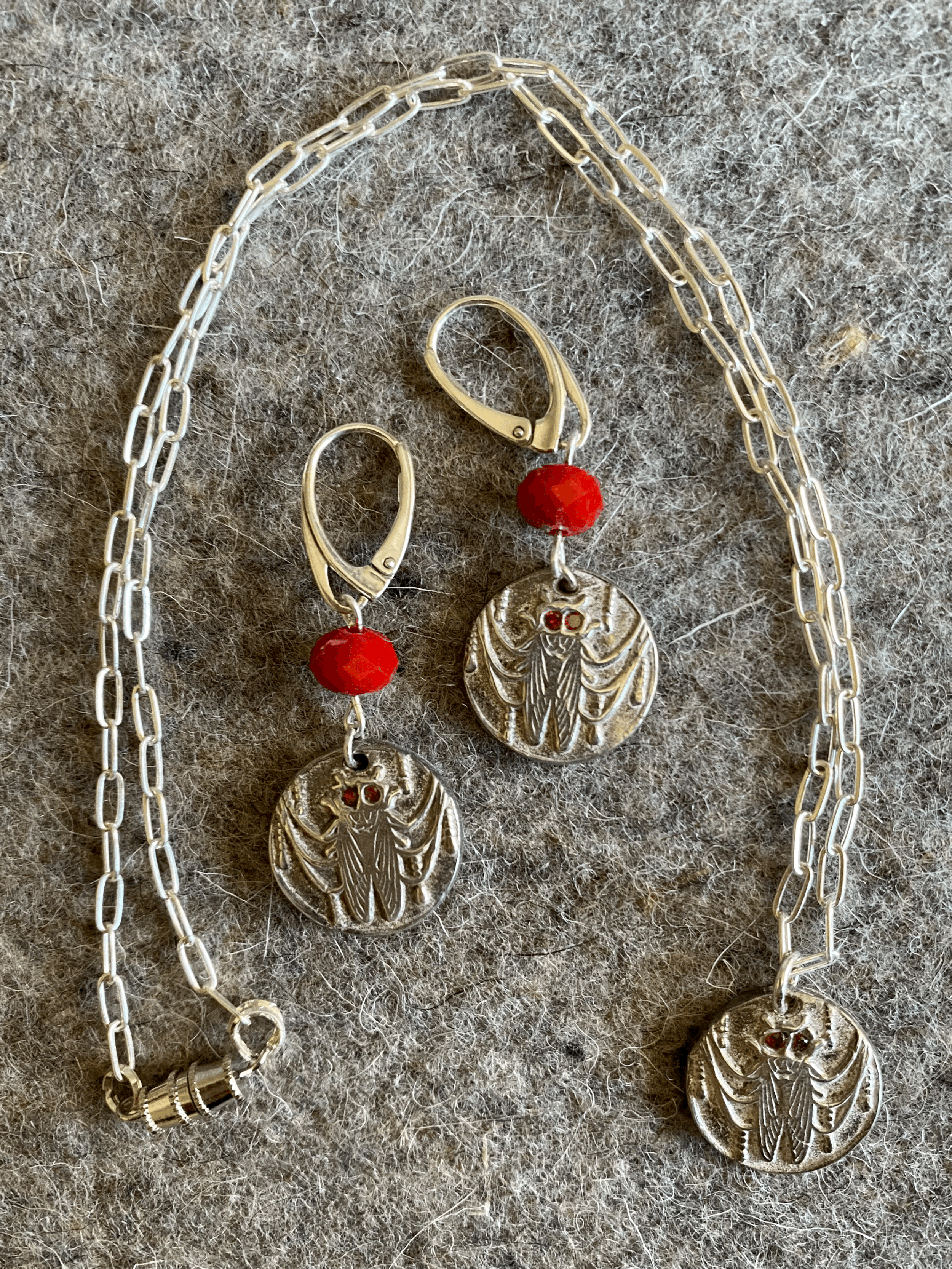 Cicada Seal Earring/Necklace Set