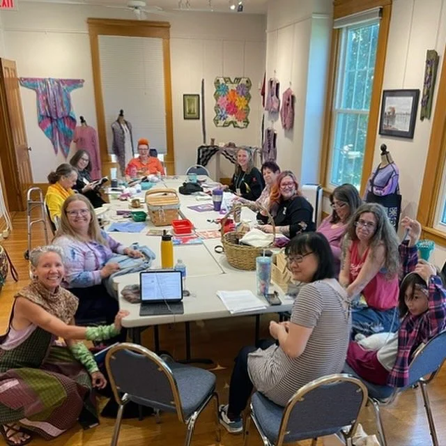 Hand Stitchery with the Weavers Guild - Forest Park Library Field Trip!