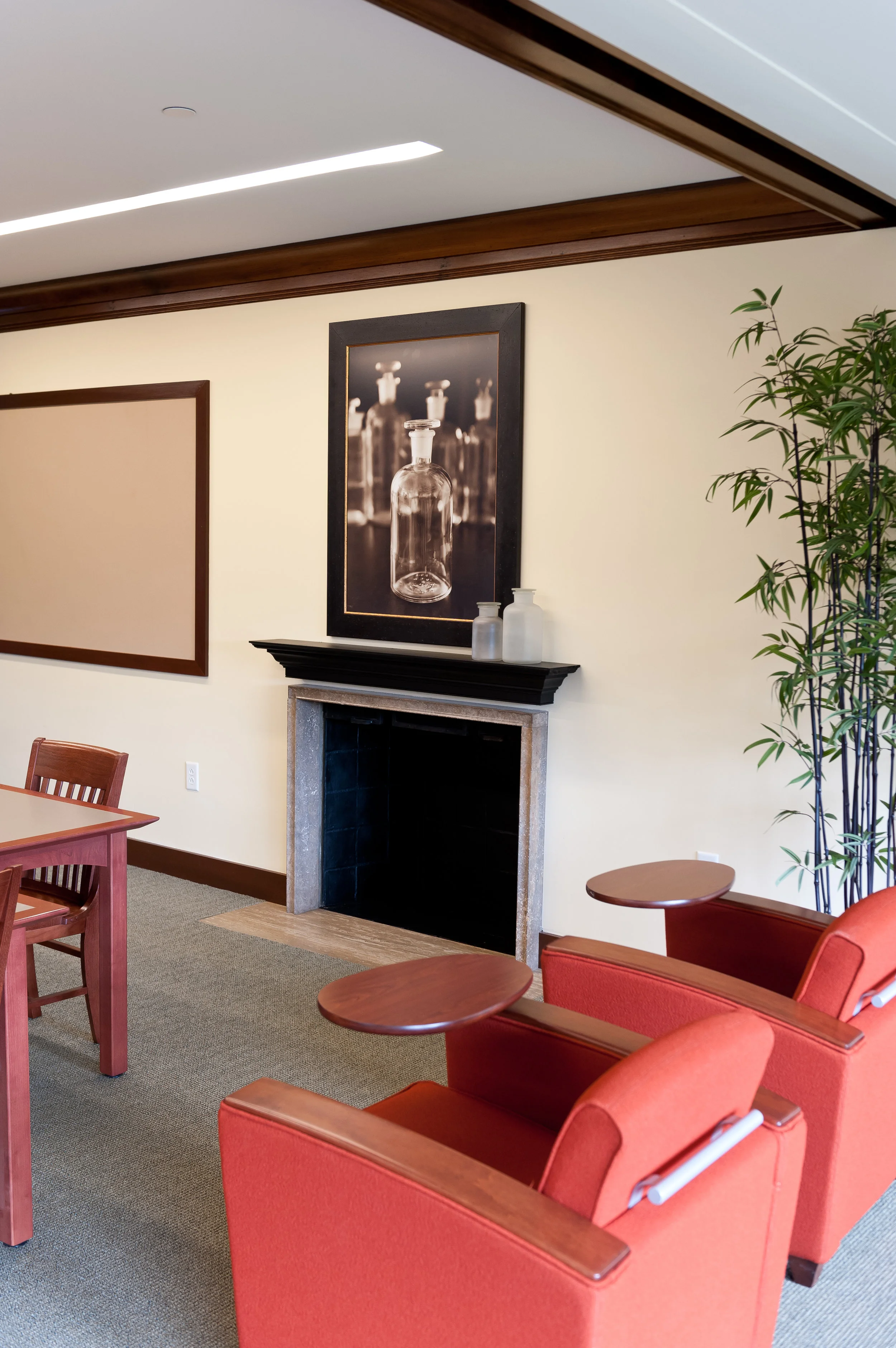 Chateau at Sugarloaf, Classroom
