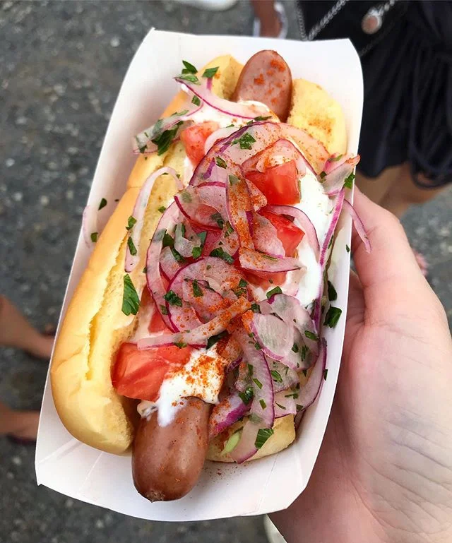 Gotta love a dressed up dog 😛🌭🎶🇬🇷✨ &bull; (The Santorini Dog with tomatoes, onions, &amp;  tzatziki from @minas.nyc at the @momaps1 Warm Up concert series...my favorite summer Saturday event!) ⠀⠀⠀⠀⠀⠀⠀⠀⠀⠀⠀⠀⠀⠀⠀⠀⠀⠀⠀⠀⠀⠀⠀⠀⠀⠀⠀⠀⠀⠀⠀⠀⠀⠀⠀⠀⠀⠀⠀⠀⠀⠀⠀⠀⠀⠀⠀⠀⠀⠀⠀⠀
