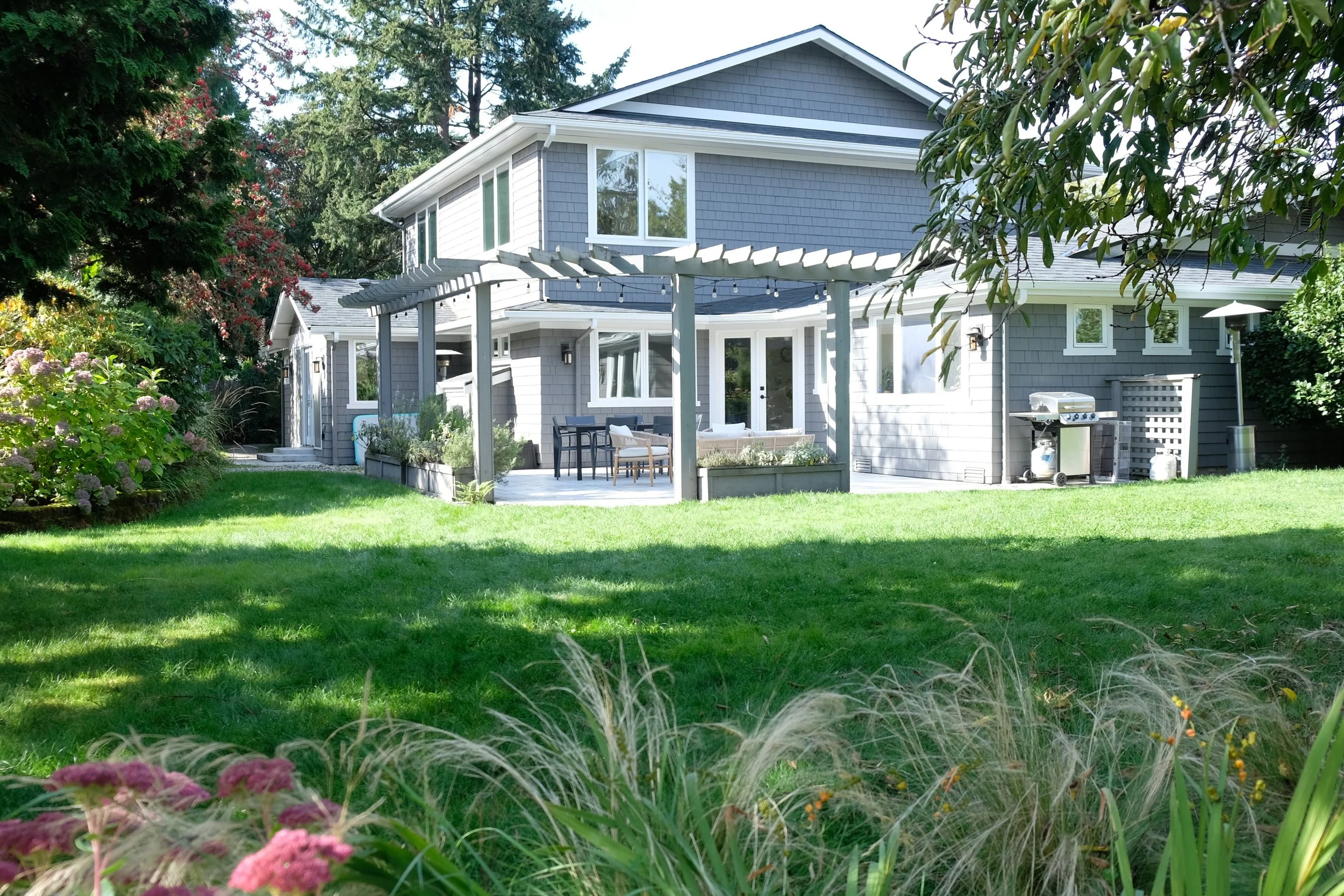 exterior-rear _002.JPG