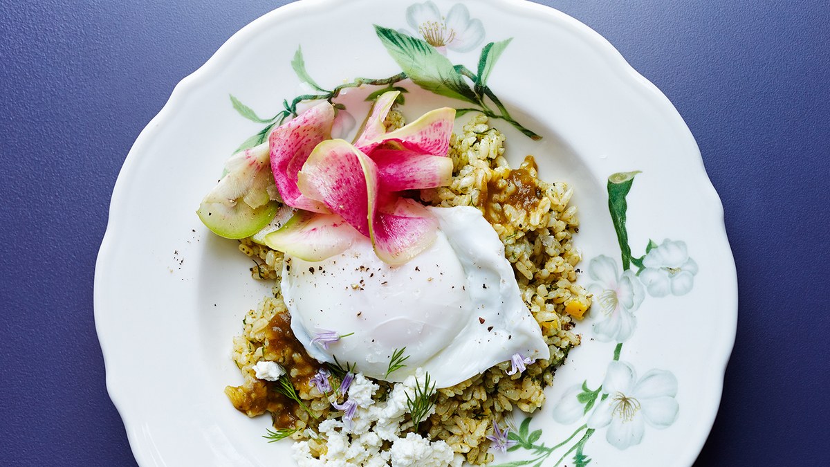 I still dream of one day trying this Sorrel Rice Bowl with Poached Eggs from Sqirl. It's like a better version of my everyday eats. (image via bonappetit )