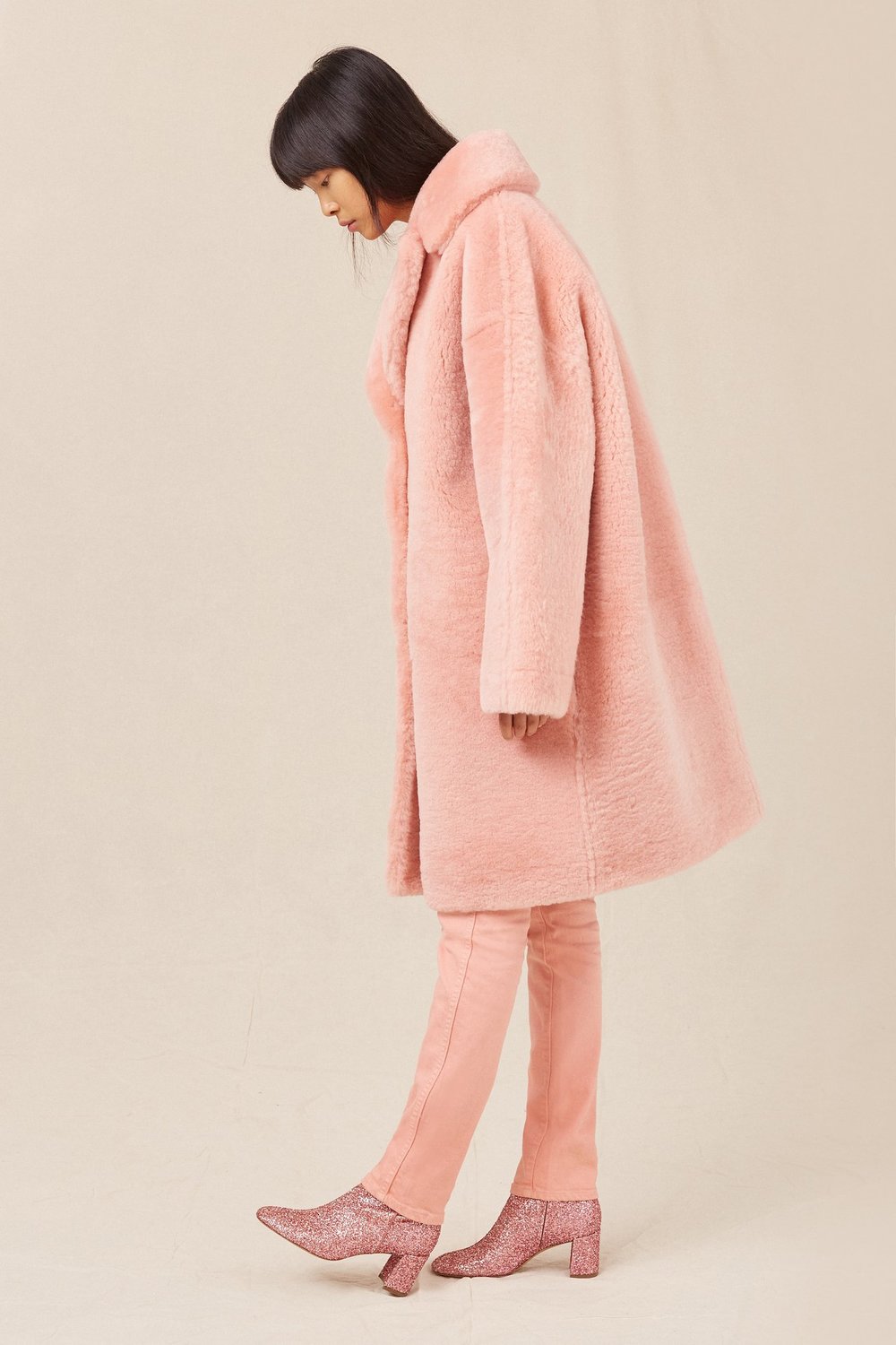 Classic_Coat_Shearling_Blush_Detail_4_1280x.jpg