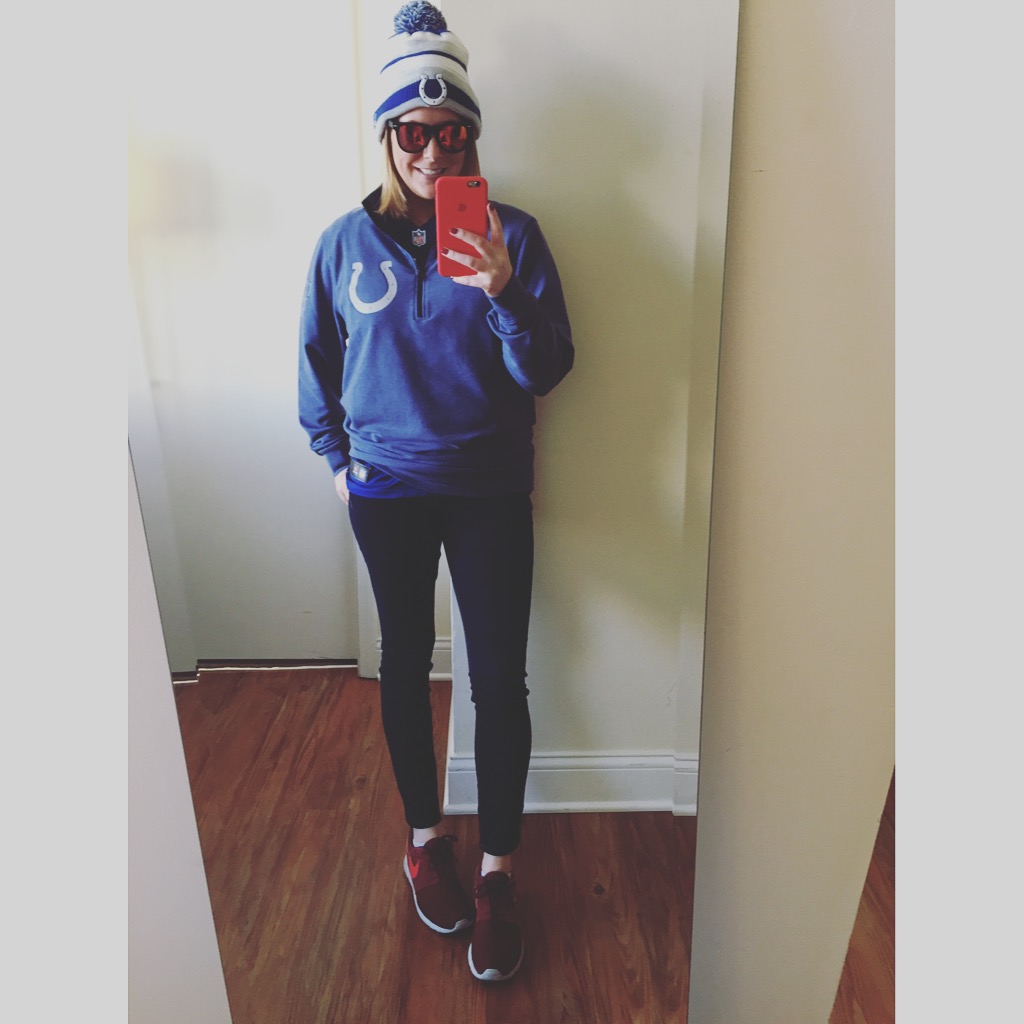 Colts Gear: Colts Pro Shop, Jeans: Express, Solid Dark Mid Rise Jean Legging , Shoes: Nike, Roshe One