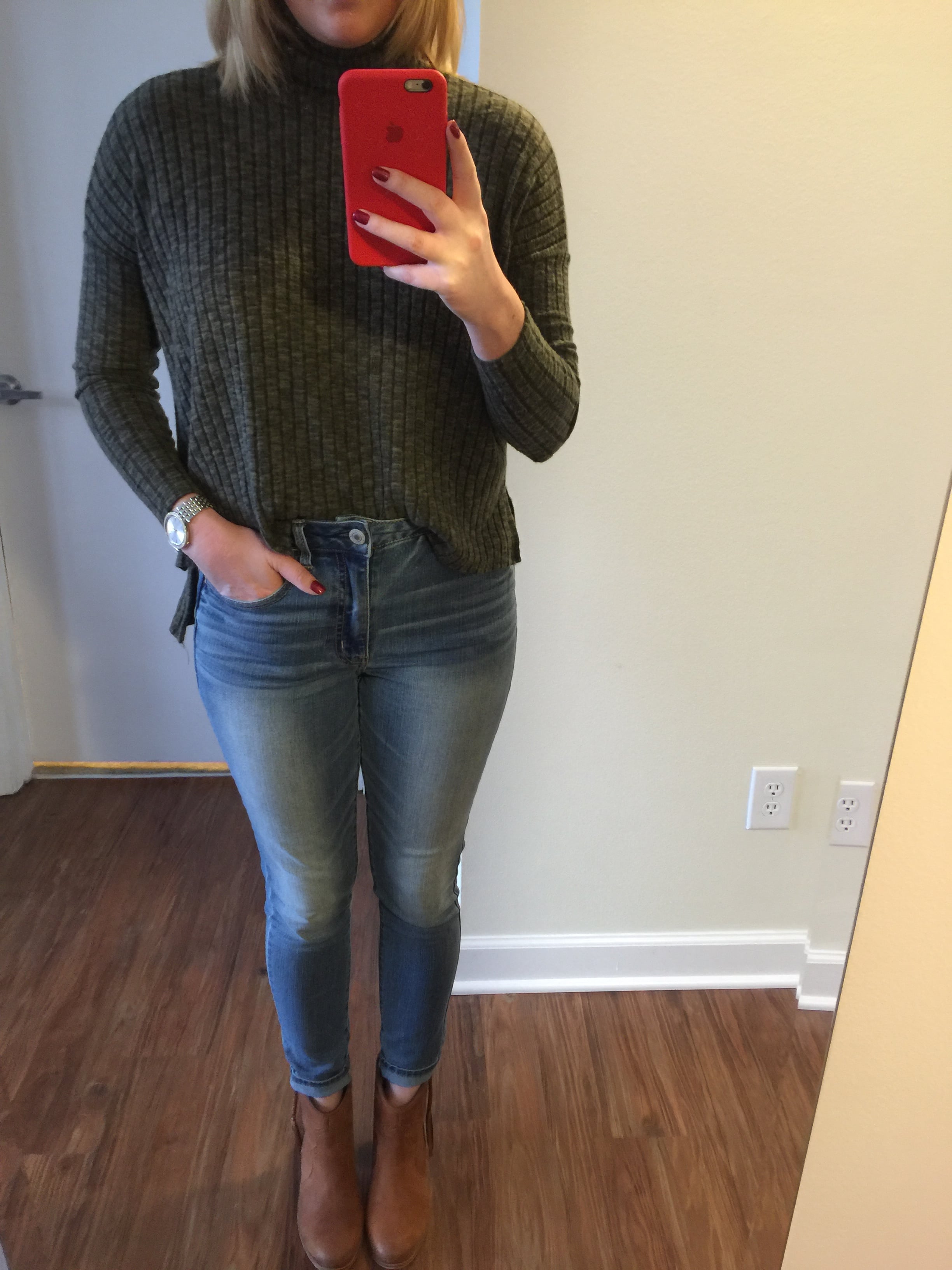 Top: American Eagle, Jeans: American Eagle, Hi-Rise Jegging , Watch: Nordstrom, Michael Kors 'Darci' Round Bracelet Watch, 39mm , Boots: Aldo