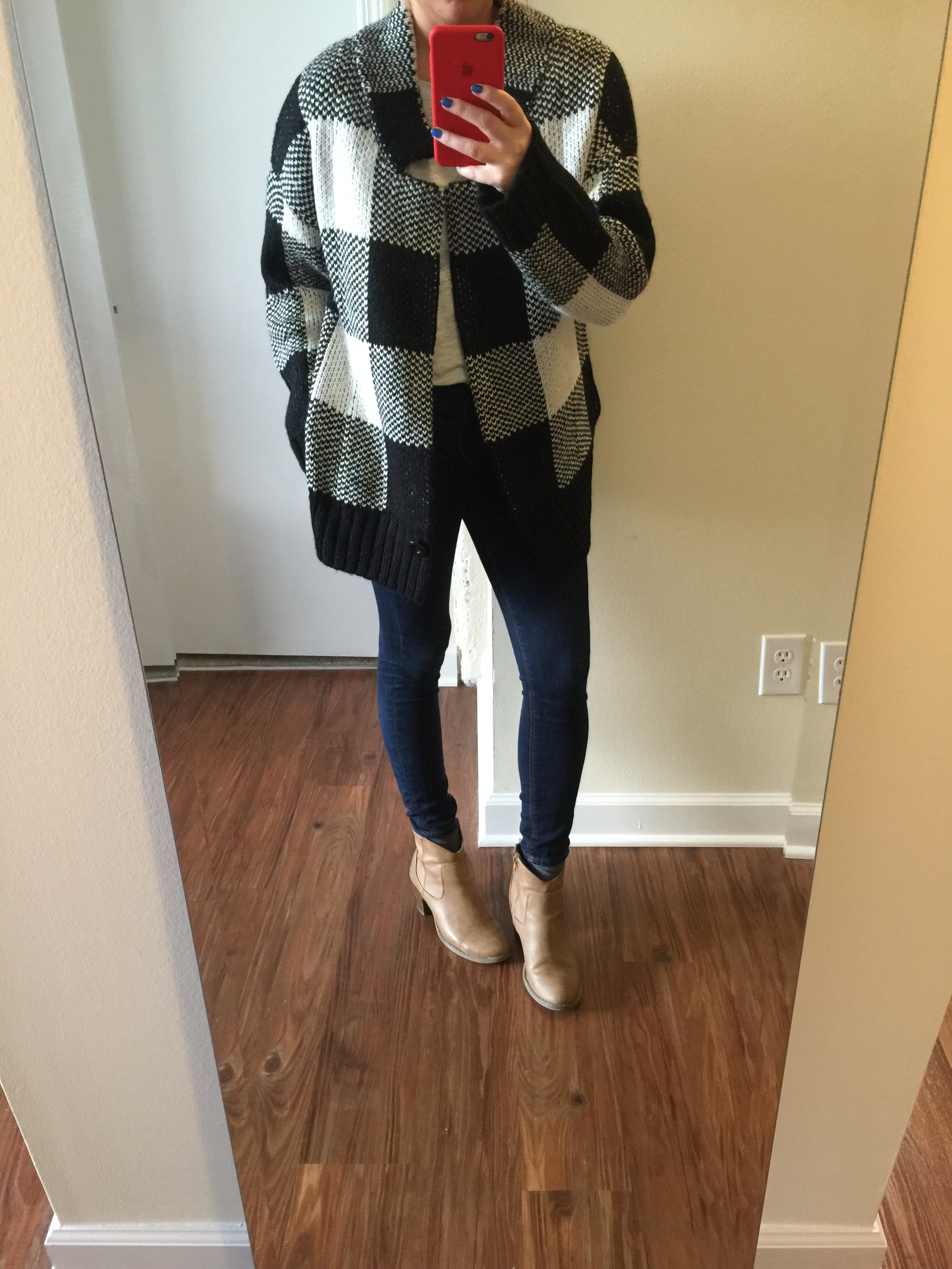 Sweater: Nordstrom, artee couture plaid cardigan , Jeans: Solid Dark Mid Rise Jean Legging , Boots: Old Navy