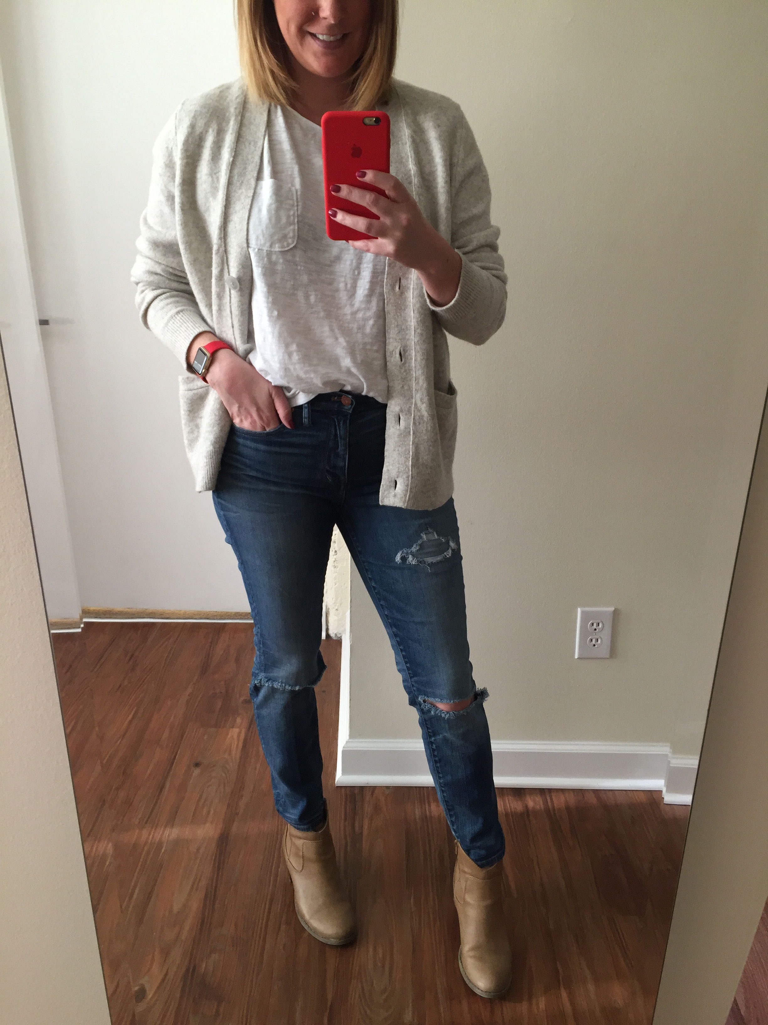 Cardigan: Loft, T-Shirt: Loft, Jeans: Madewell, high riser skinny skinny , Booties: Old Navy, Watch: Apple, 38mm Gold Aluminum Case (with Red Sport Band)
