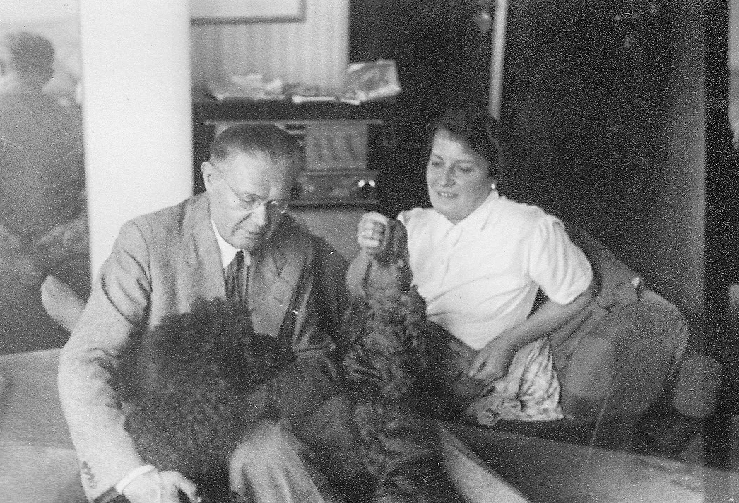 041_Scotts_1935-1942.jpg