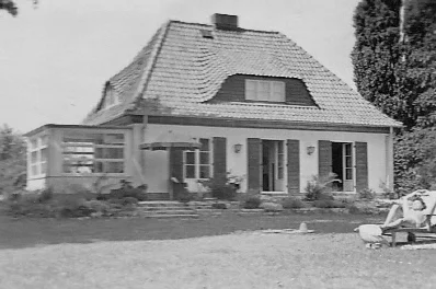 107_Scotts_1935-1942.jpg