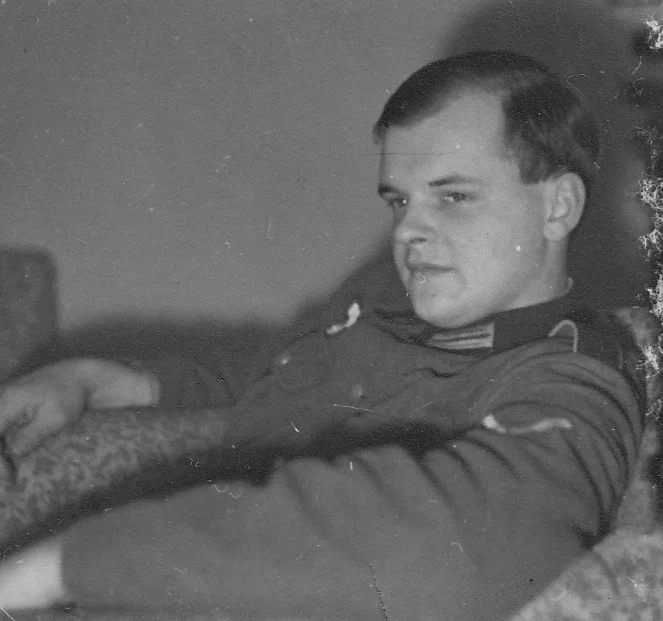 122_Scotts_1935-1942.jpg