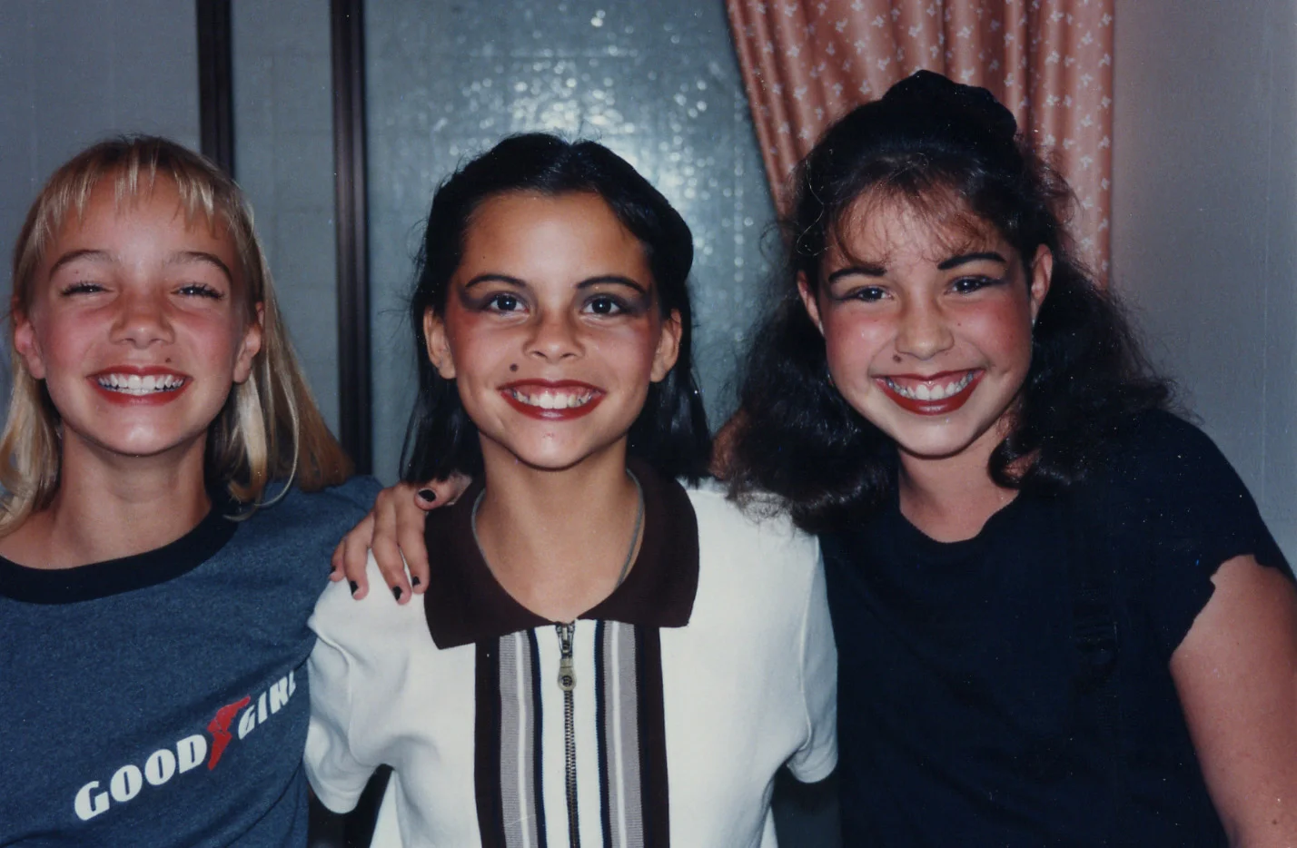 164 Sarah w friends.jpg