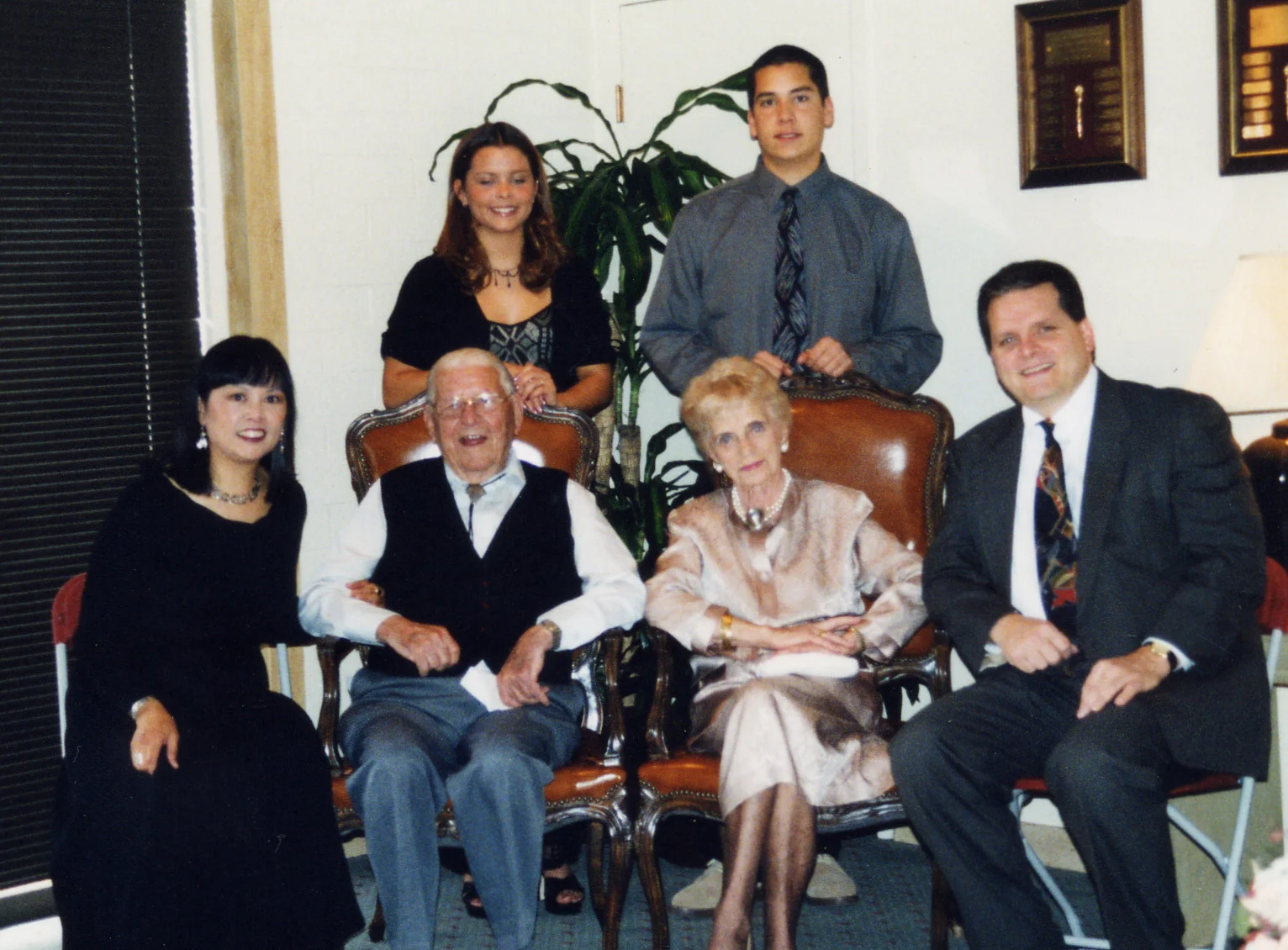 216 Grandpa Scotts 90th birthday Apr 98.jpg