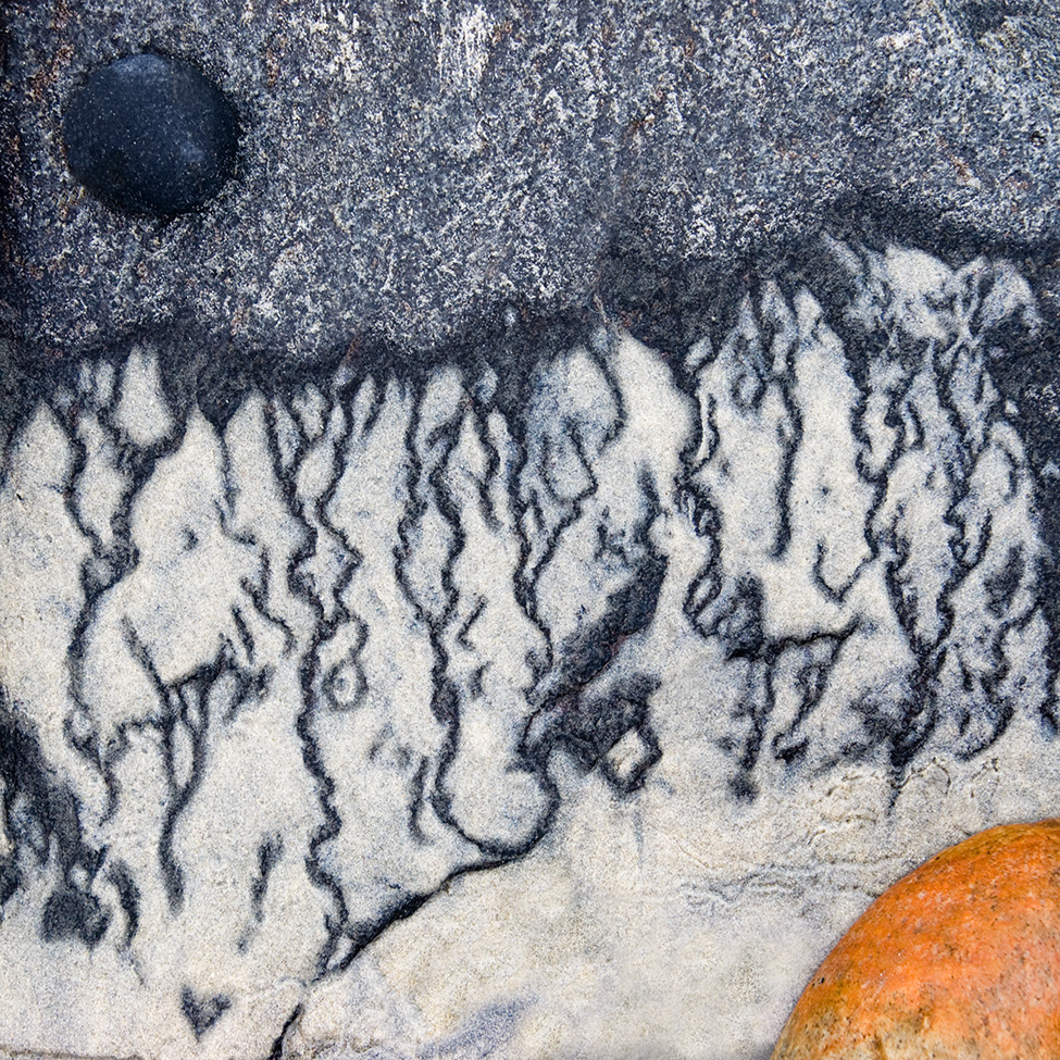 Rising_Sun_Setting_Moon_C20_2915.jpg