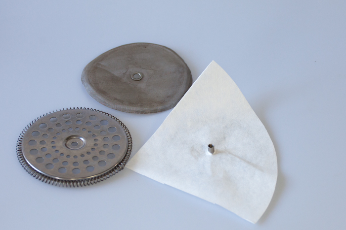 How-to-filter-a-french-press-4-of-14.jpg