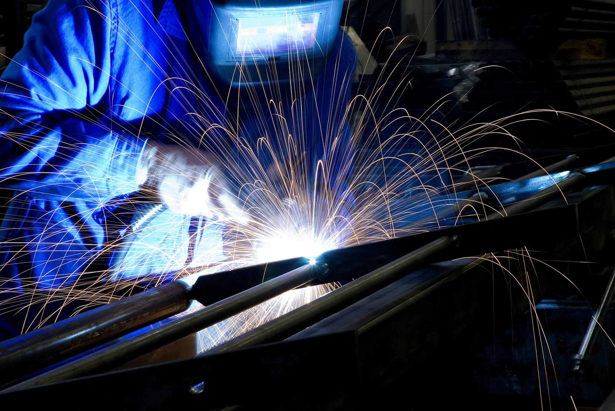 welder_21562308.jpg
