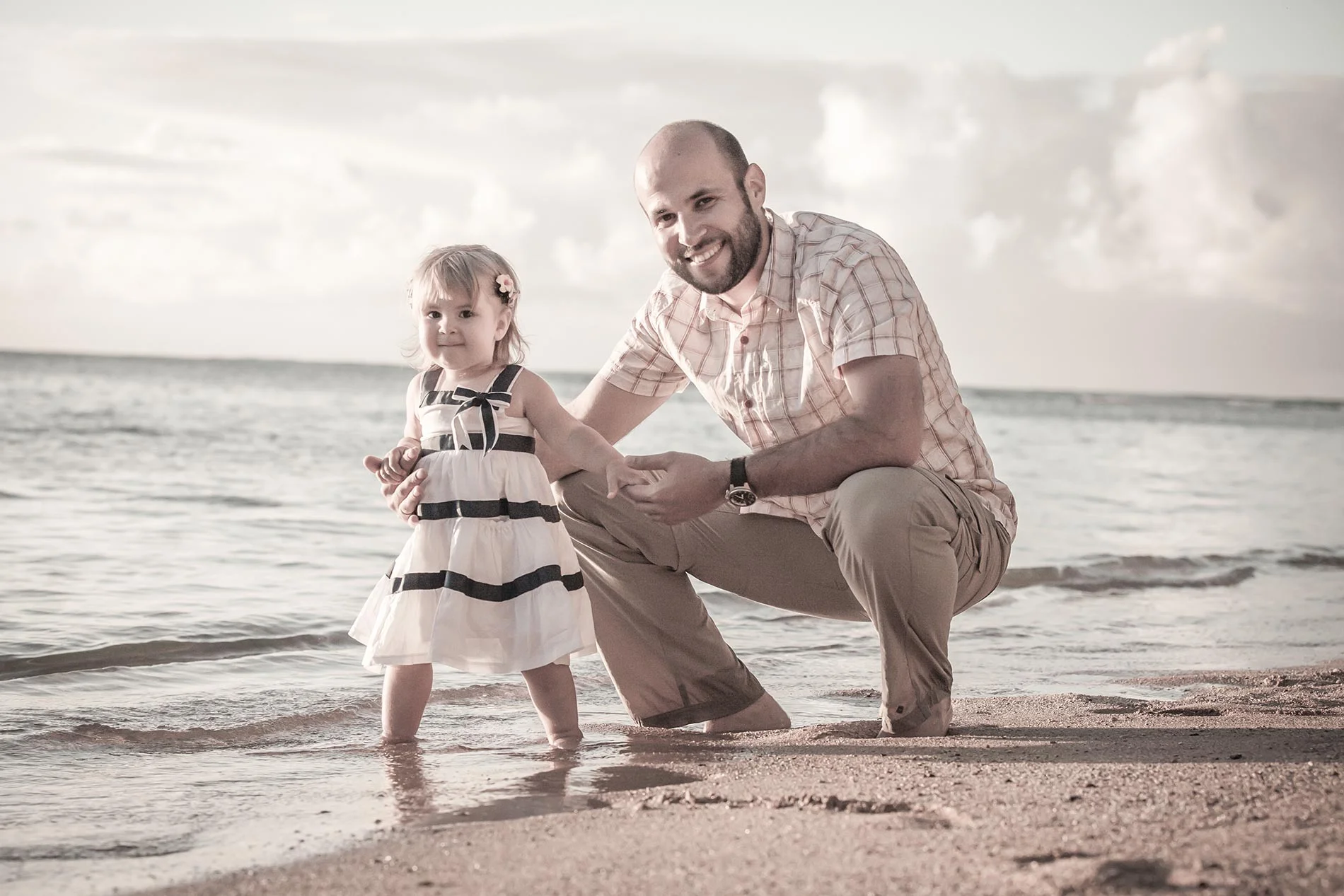 Cute family photos Oahu