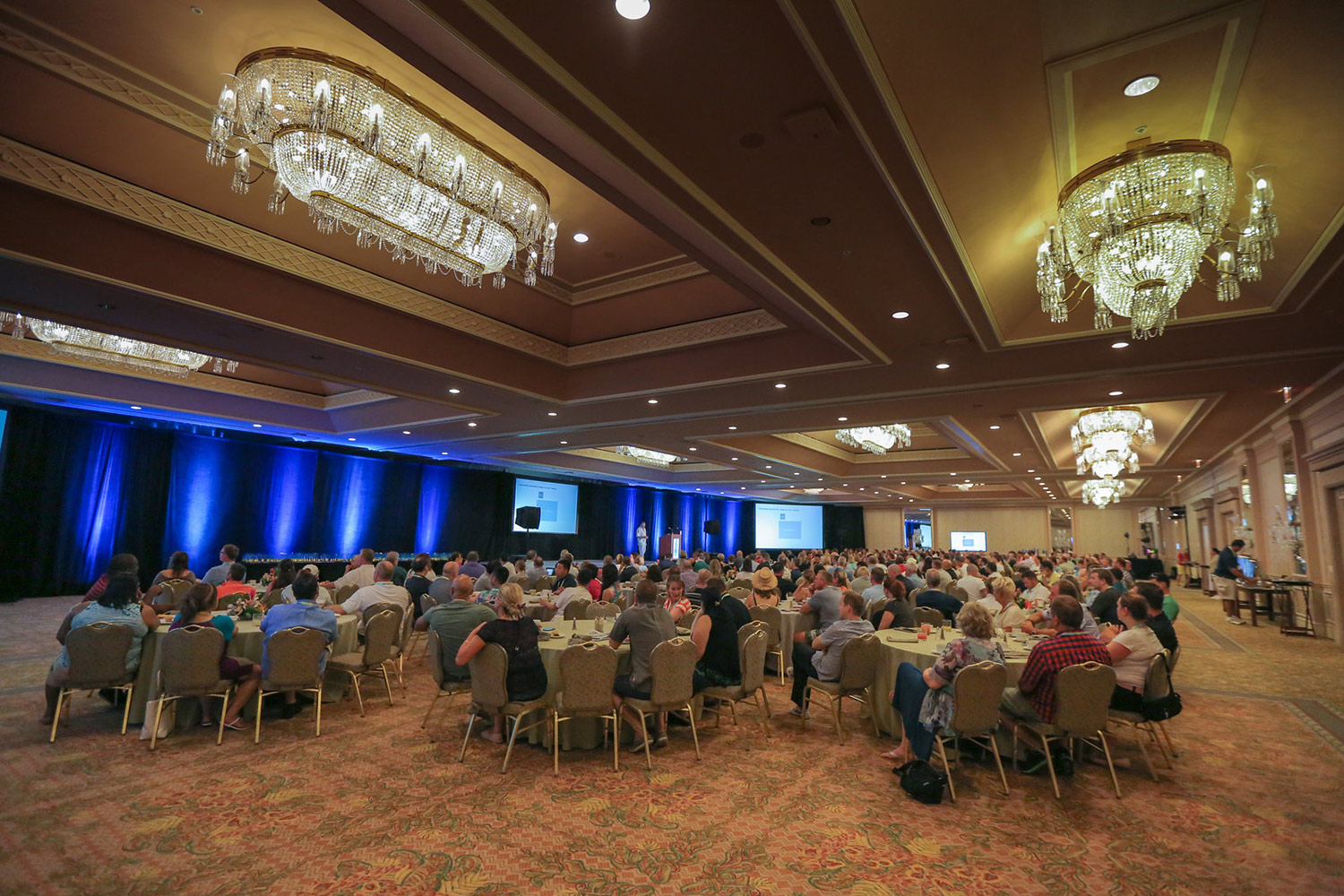 conference-photography-maui-commvault-6.jpg