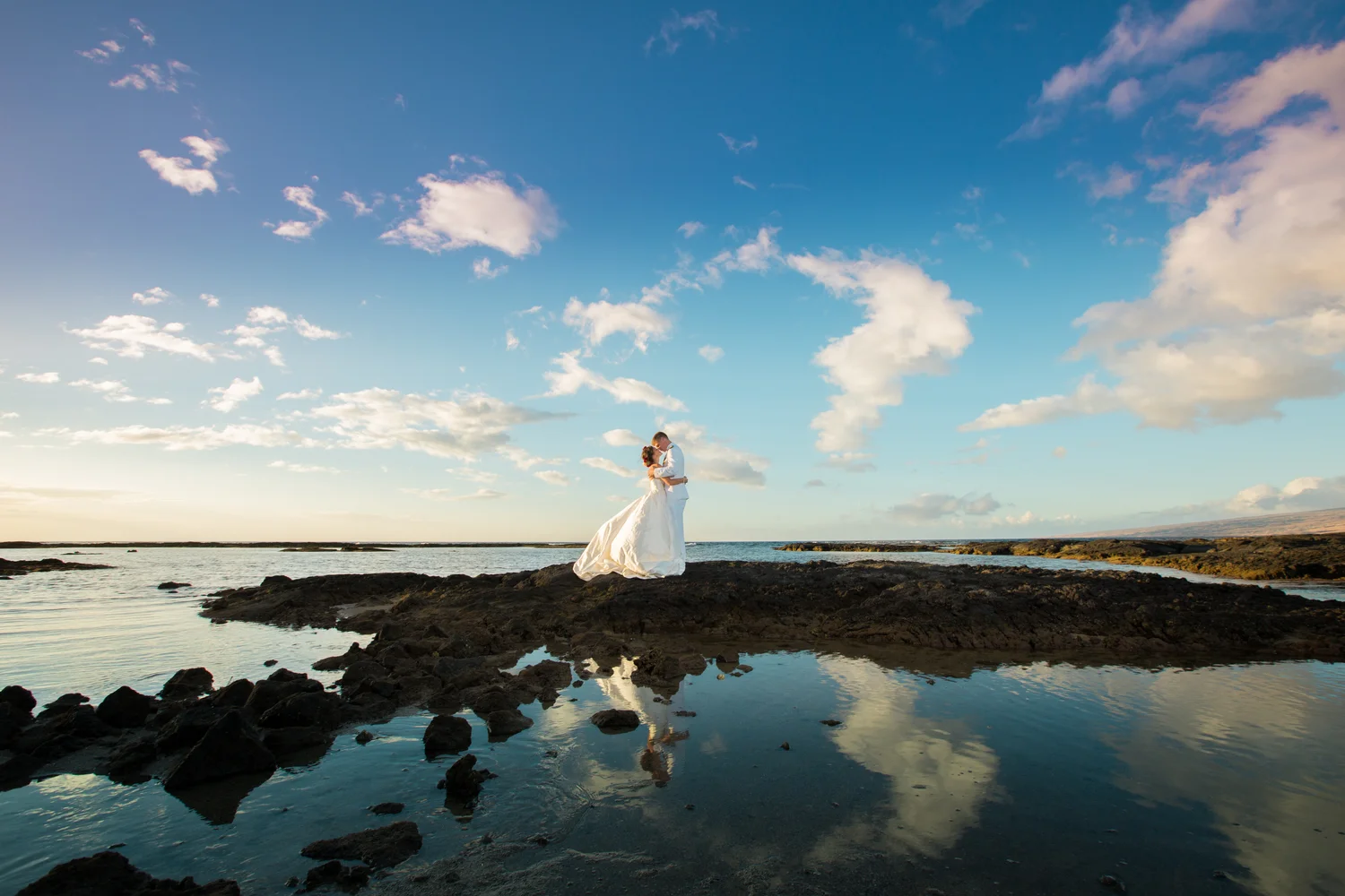 Hannah + Owen - An Intimate Big Island Beach Wedding — Hawaii Photography |  Family, Couples \u0026 Resort Photos – Pacific Dream Photography, image size:1500x1000