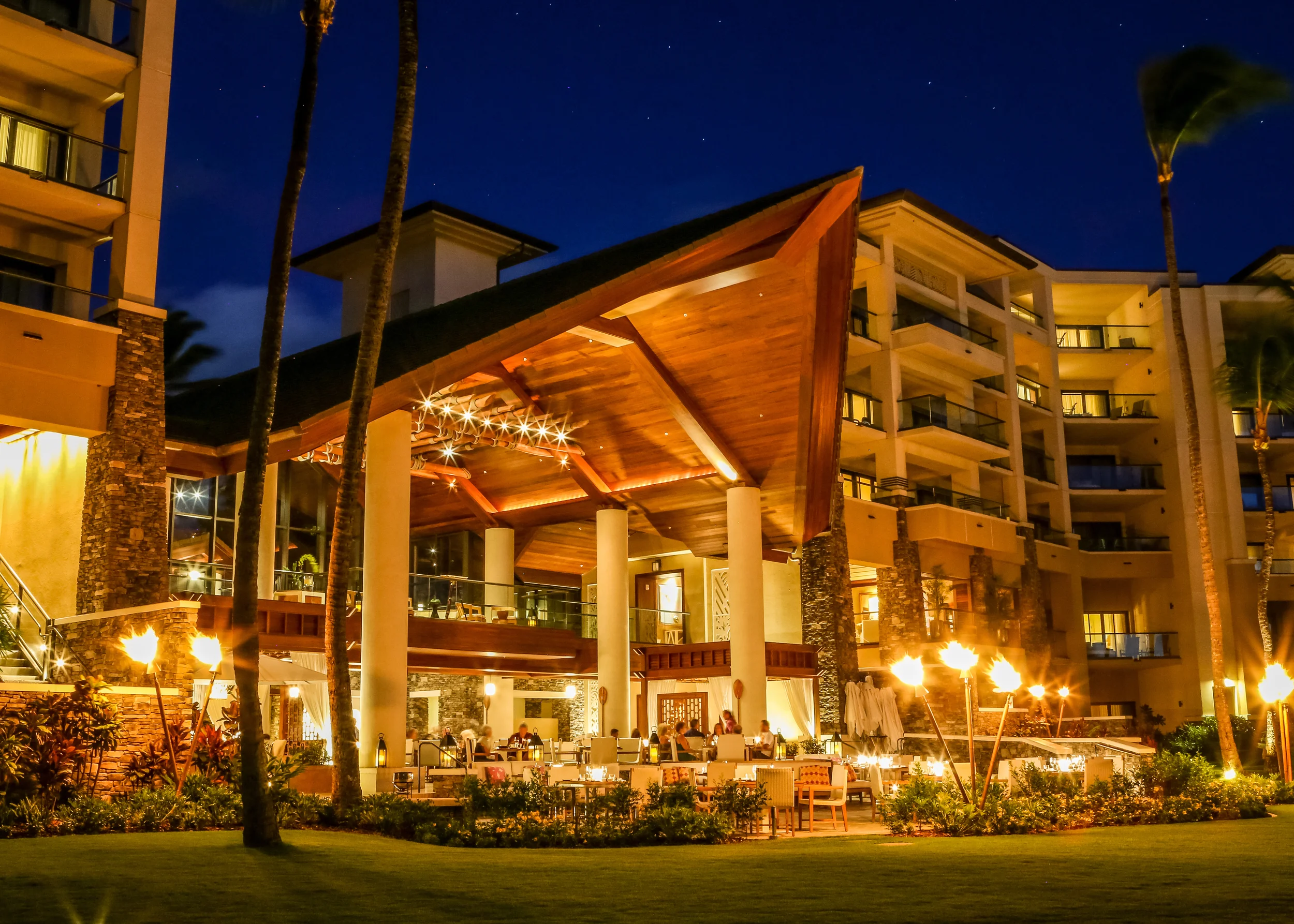 #1 Best Hotel in Hawaii  || The Montage Kapalua Bay