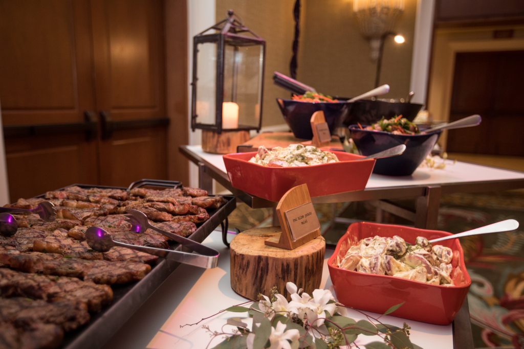 Hawaii Photographer - Luau - food 01.png