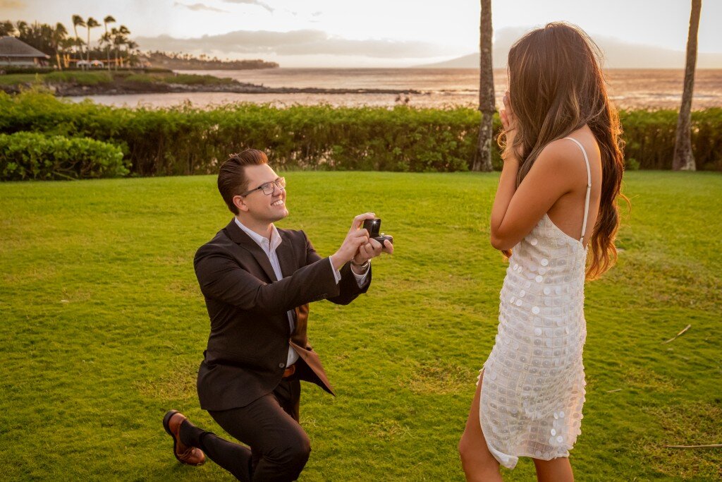 Couple Photography - Hawaii proposal 03.jpg
