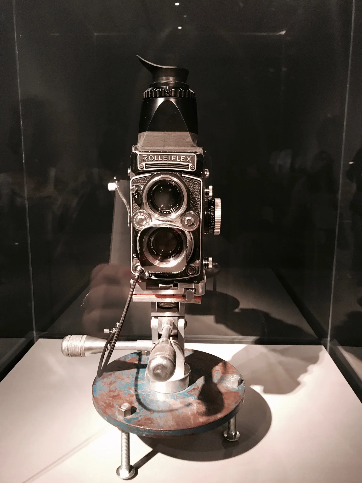 the infamous Rollieflex camera. What a work of art this fine machine is. LOVE