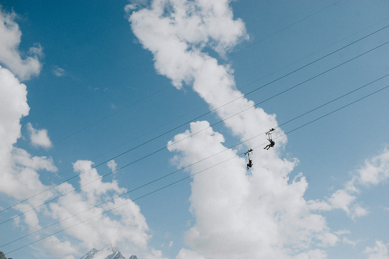 We really, really wanted to do this zipline, but a 2-hour wait wouldn't let us :(