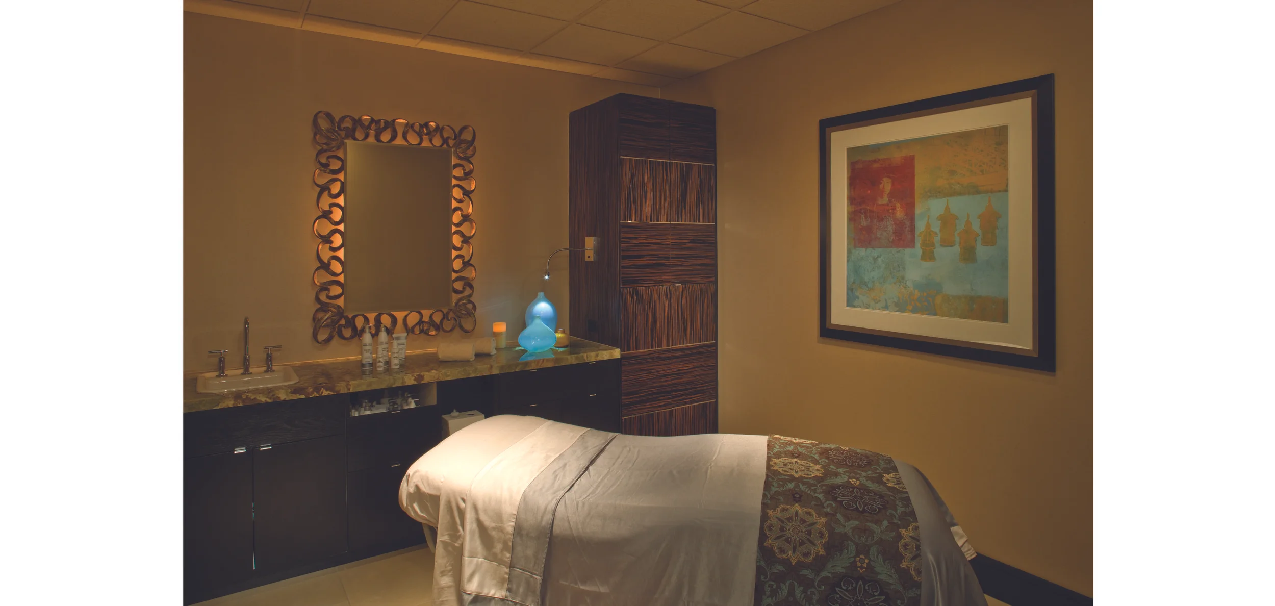 V spa Treatment Room