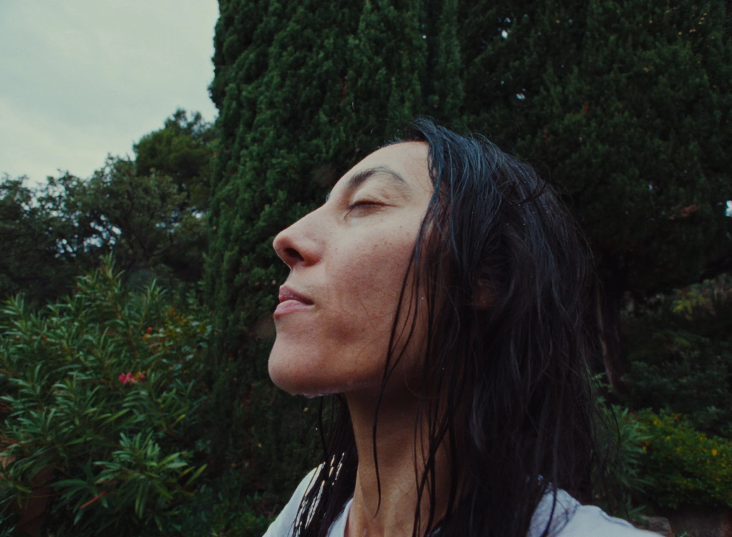 001 SUZI KONDI LETE25.00_03_16_14.Still009.jpg