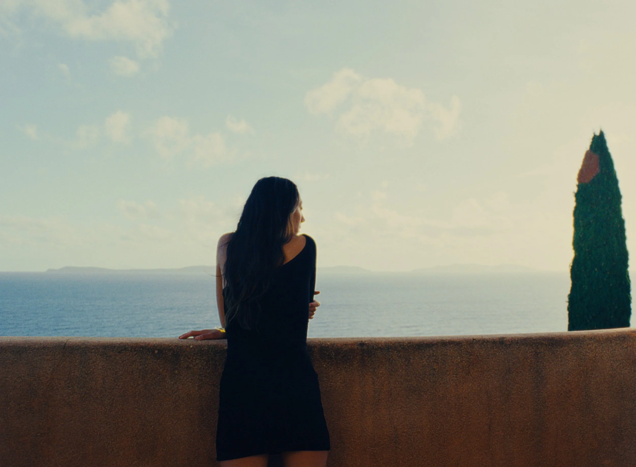 001 SUZI KONDI LETE25.00_03_30_15.Still004.jpg