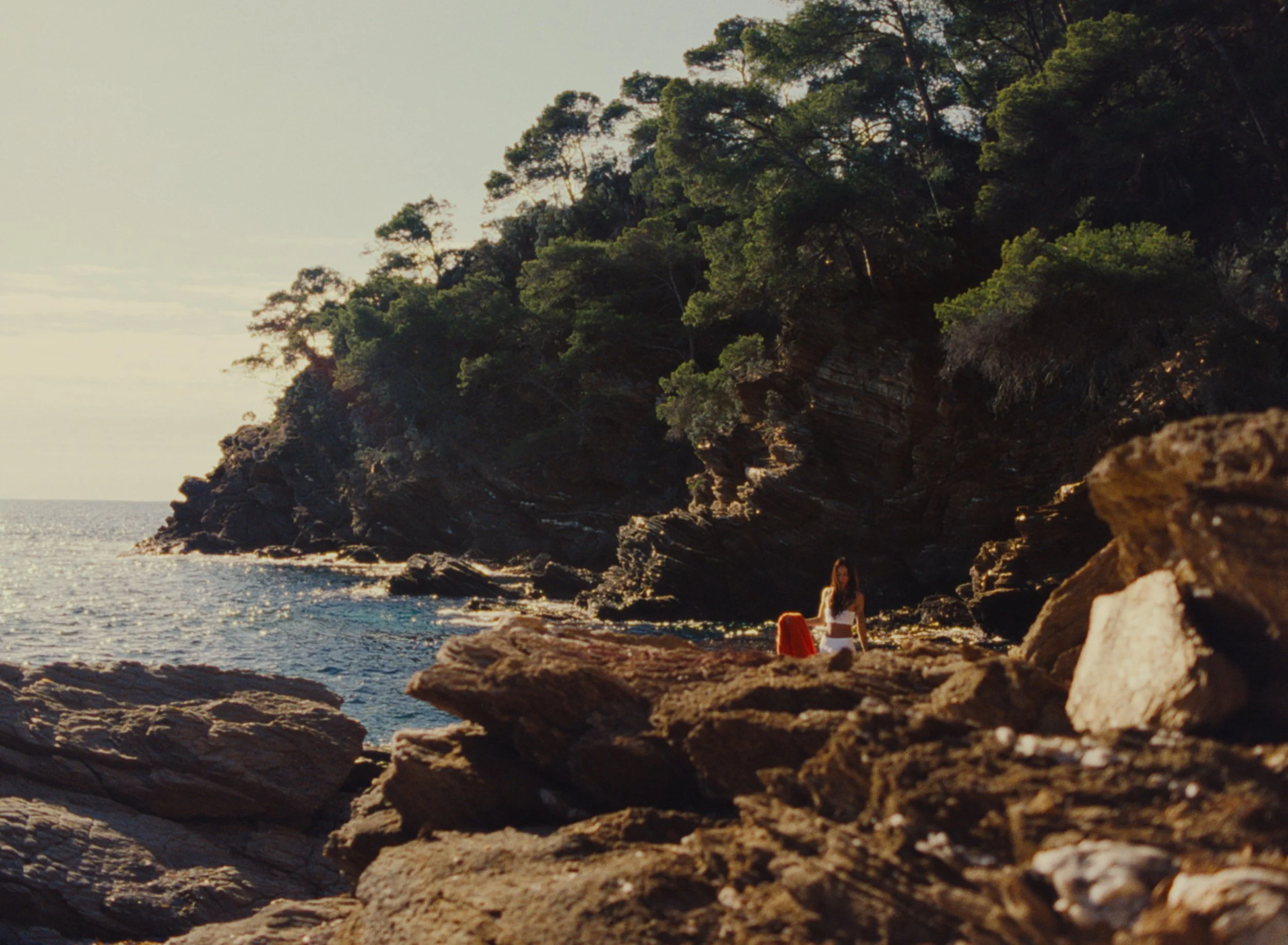 001 SUZI KONDI LETE25.mov.00_01_55_00.Still002.jpg