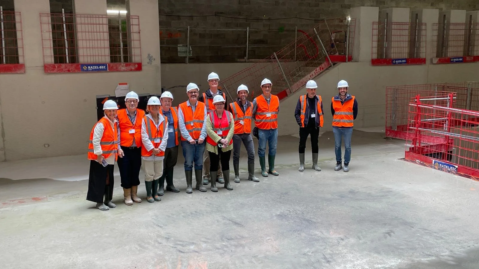 Banari Bagneux Station Group Photo at the Construction Site