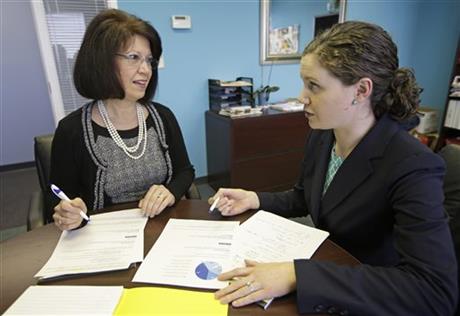 Tlllie Hidalgo Lima (l) and her daughter, Jessi Lima Bollin (Photo: AP)