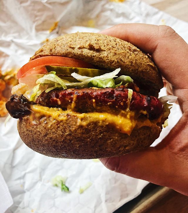 My friends at @ketobuns have Unbun’s at @plantaburger now 😀! So good. // #patrickshootsfood // .
.
.
#shotoniphone #toeats #foodphotography #eaters #eateverything #toeats #blogto #foodie #yum #tasty #foodporn #foodie #foodstagram #food🍴#sharefood #freshfood #toeats #foodto #sixeats #6eats #eat #livetoeat #foodstagram #food❤️ #eat🍴 #torontobloggers #nyceats #potd #patrickshootsfood #eeeeeats