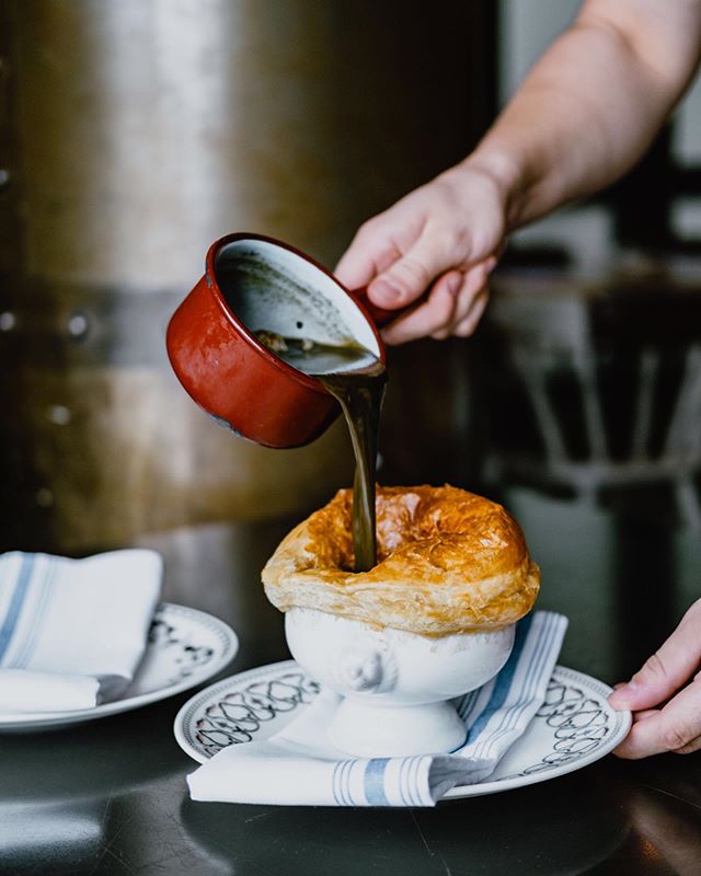 My kind of pour over. @clunydistillery // #patrickshootsfood // .
.
.
#fuji #toeats #foodphotography #eaters #eateverything #toeats #blogto #foodie #yum #tasty #foodporn #foodie #foodstagram #food🍴#sharefood #freshfood #toeats #foodto #sixeats #6eats #eat #livetoeat #foodstagram #food❤️ #eat🍴 #torontobloggers #fujix #potd #patrickshootsfood #eeeeeats