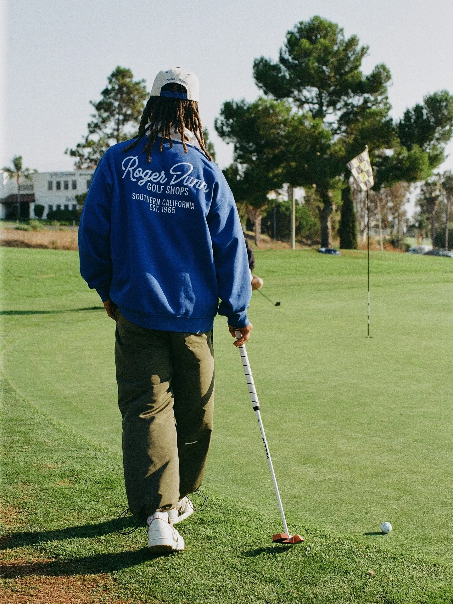 More from the @rogerdunngolfshops campaign. ⛳️ 

Photography: @alexstonephoto 
CD/Director: @adiecass 
Production: @foredagolf @margokelly 
Talent: @teegs.andrews @megan__heaton @brianathey2 
Digital Technician: @kevinglsn 

Shot on 35mm film.