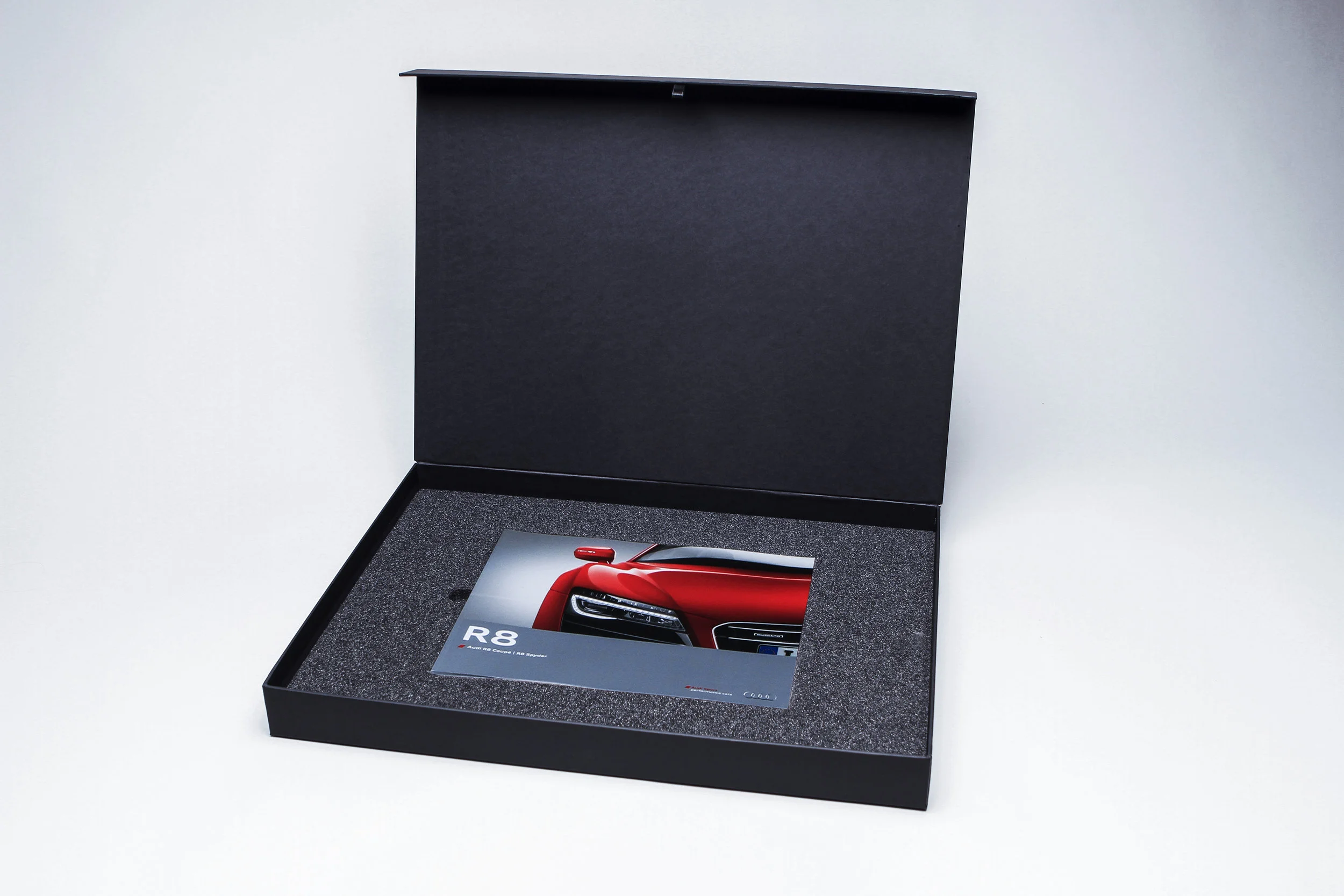 AUDI R8 DM_Box Open 3.jpg