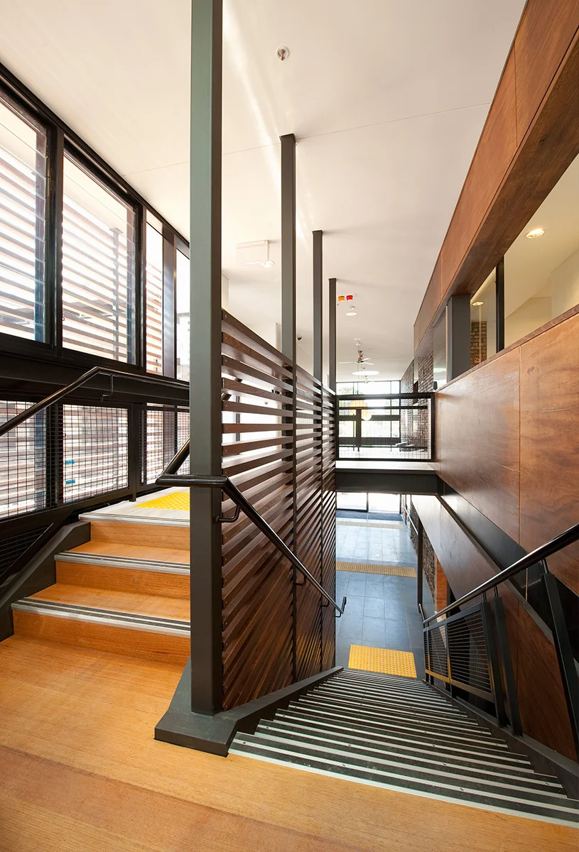 SMHW_Six_Degrees_20090313_220 copy.jpg