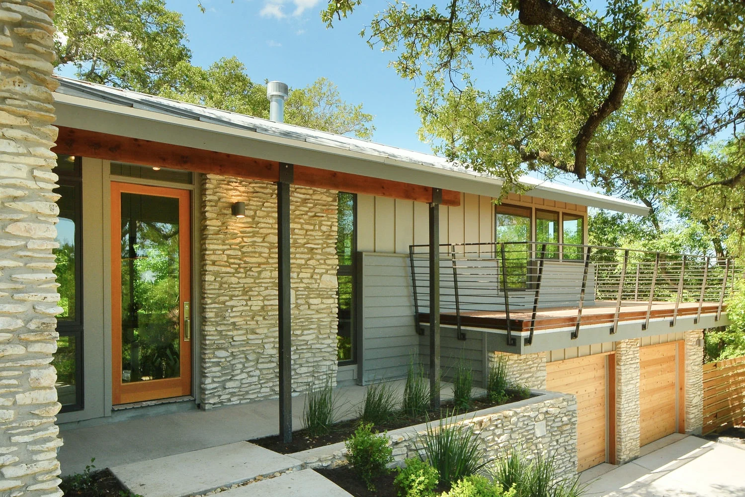 2112 Airole Way-large-006-Exterior Front 06-1500x1000-72dpi.jpg