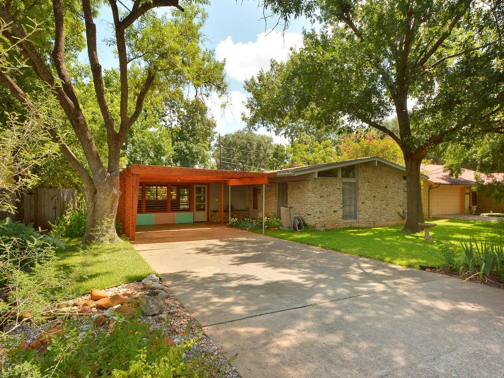 2304 Fair Oaks Dr-MLS_Size-001-Exterior Front 01-1024x768-72dpi.jpg