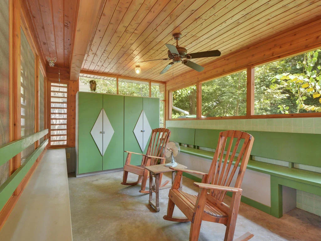 2304 Fair Oaks Dr-MLS_Size-016-Screened Porch 01-1024x768-72dpi.jpg