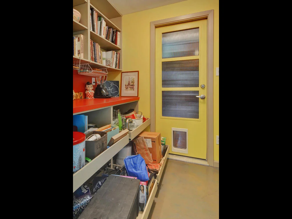 2304 Fair Oaks Dr-MLS_Size-027-Utility 06-1024x768-72dpi.jpg