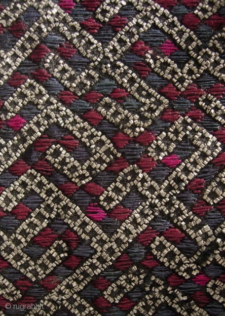 Tin-embroidery3.jpg