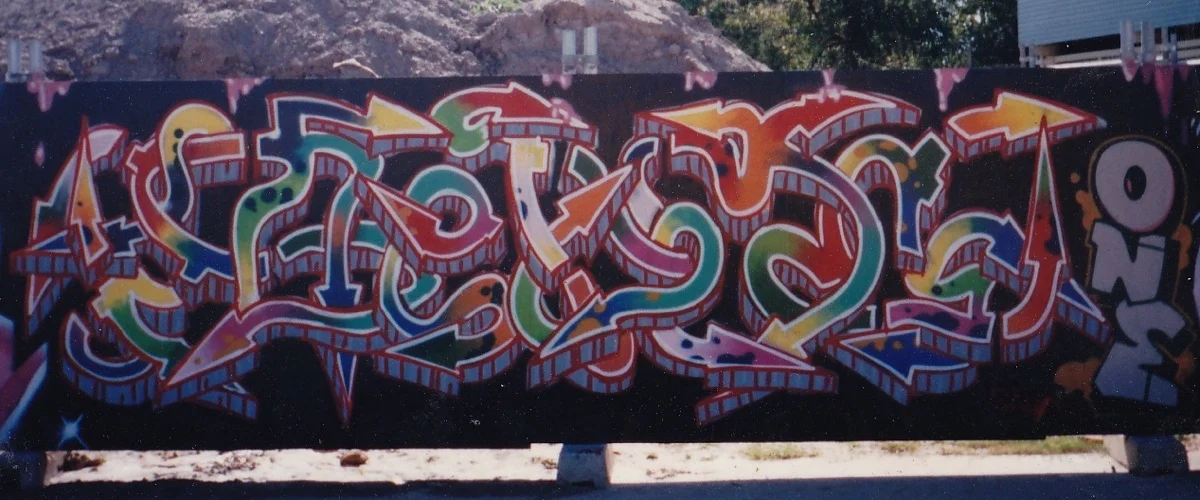 One of my vey first pieces and an opportunity to participate in the Capalaba Town Centre Community Arts Project. Facilitated by Kasino in 1995 the project saw massive join ups spanning the construction site fenceline at the Capalaba Library site.