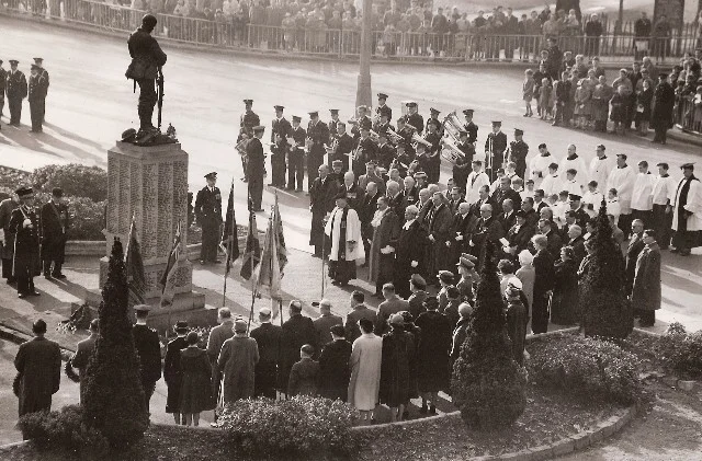 1958 RLSSB Armistice Parade Leamington Spa.jpg