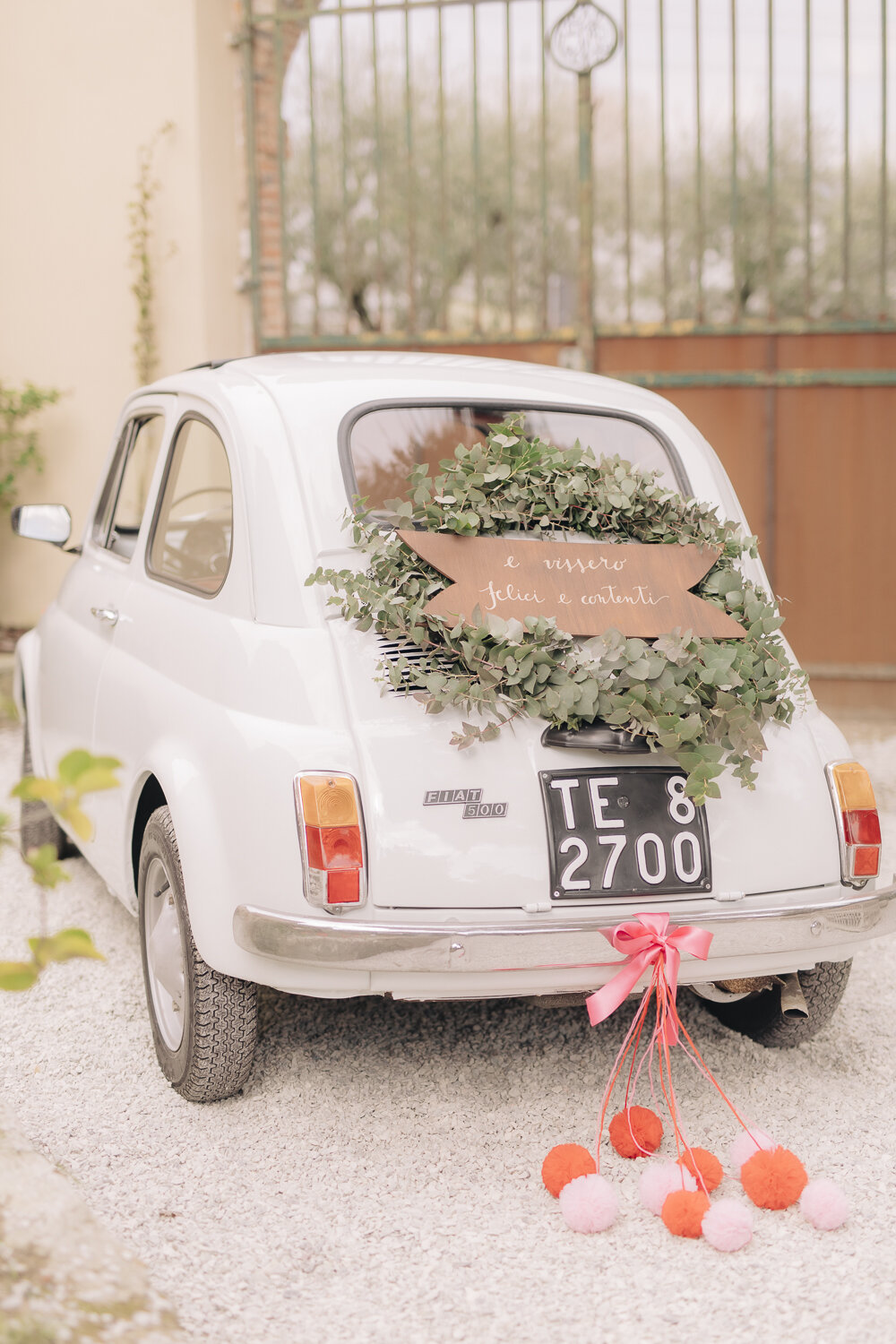 wedding car giuseppe giovannelli wedding photographer in tuscany.jpg